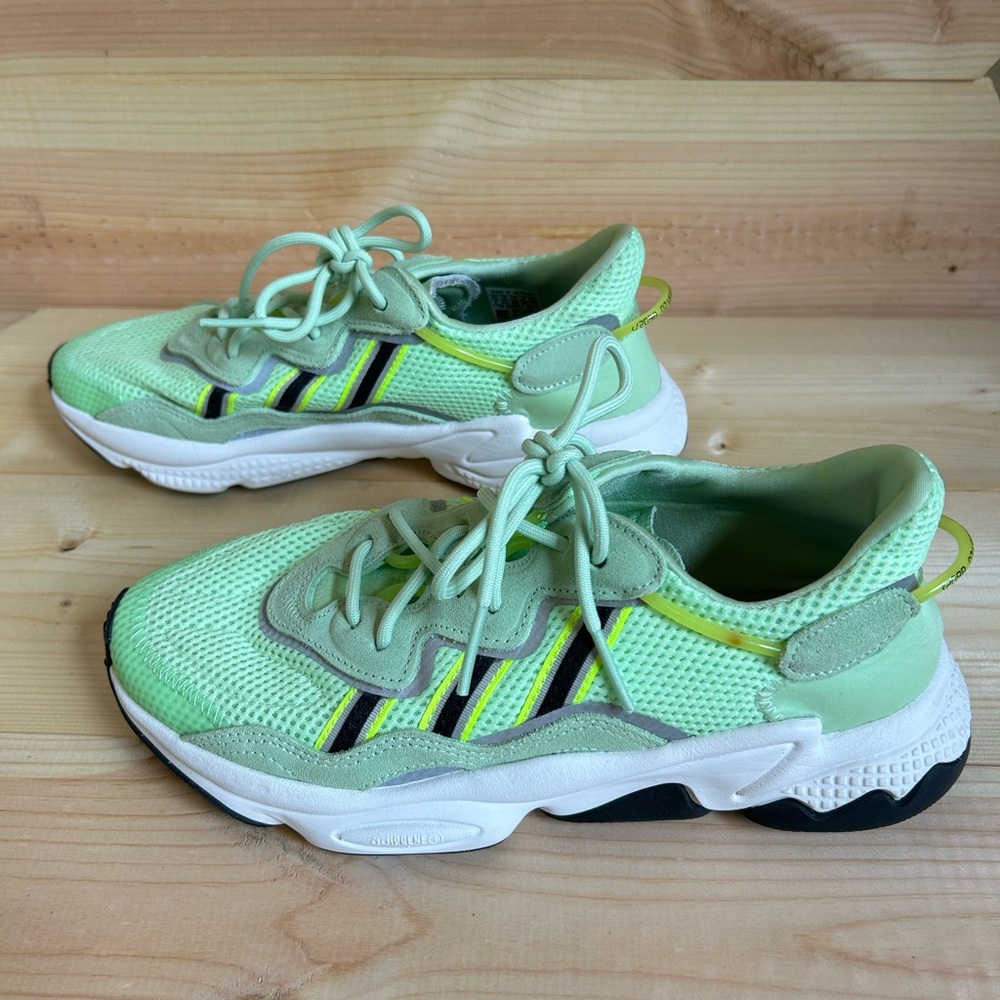Adidas Mens Ozweego Glow Green Shoes Size 7